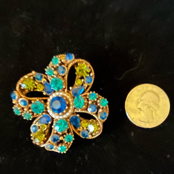 Florenza Jewelry - Florenza brooch.  Vintage and signed